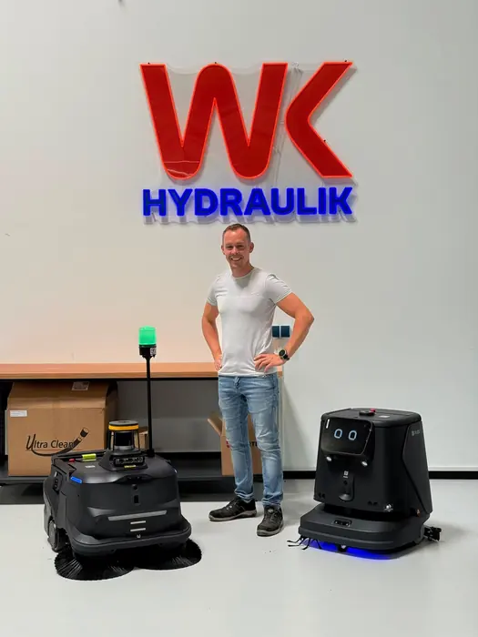 WK Hydraulik, Magdeburg: PUDU CC1 Pro und MT1 Max vor der Übergabe